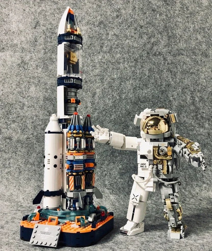 Teens Astronaut Building Blocks - 900+ pieces!